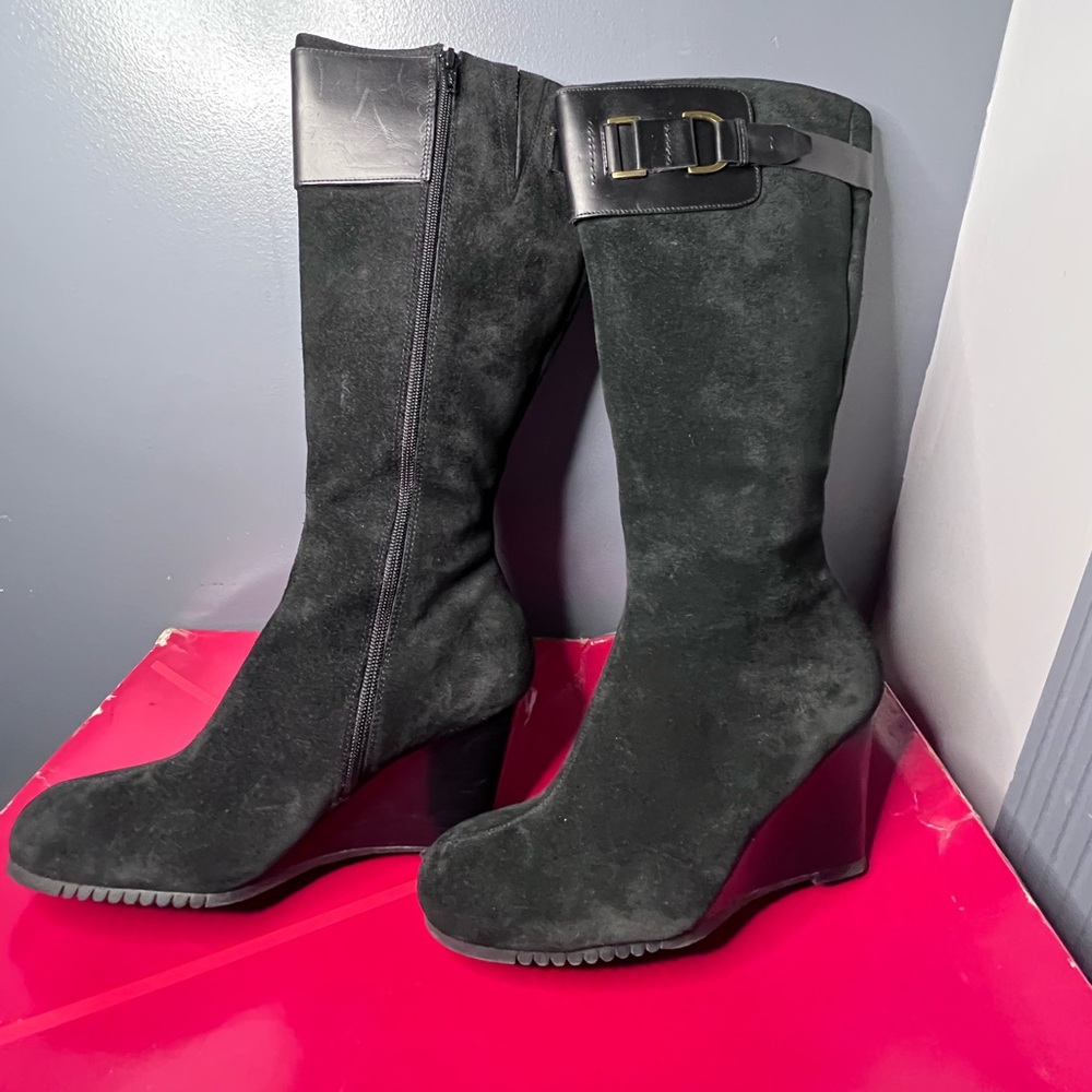 Aerosoles  Black Suede Wedge Boots size 9/12 Newverworn